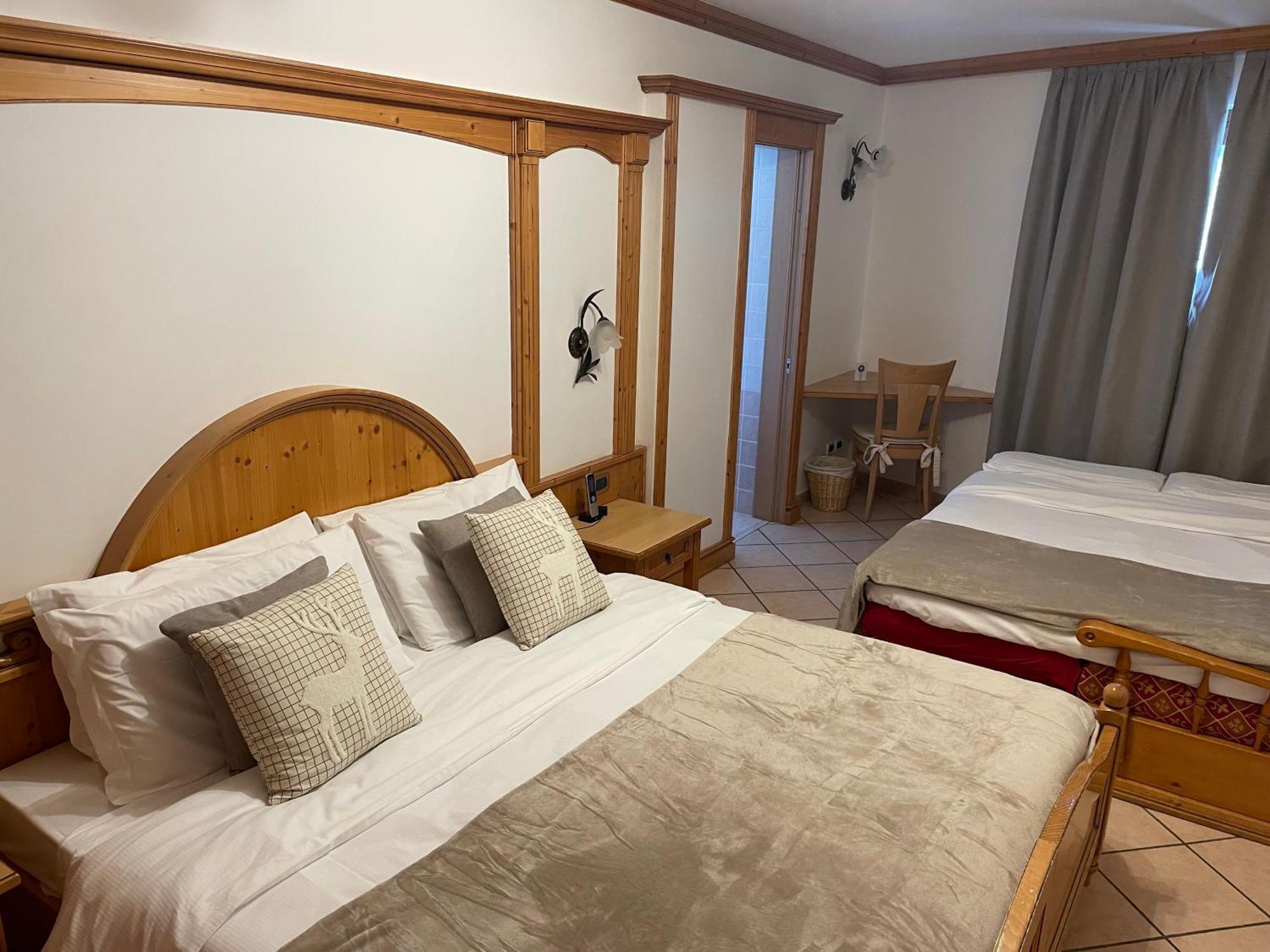 Hotel Valle Verde - Rent Ski & Bike ตาร์วีซีโอ ภายนอก รูปภาพ