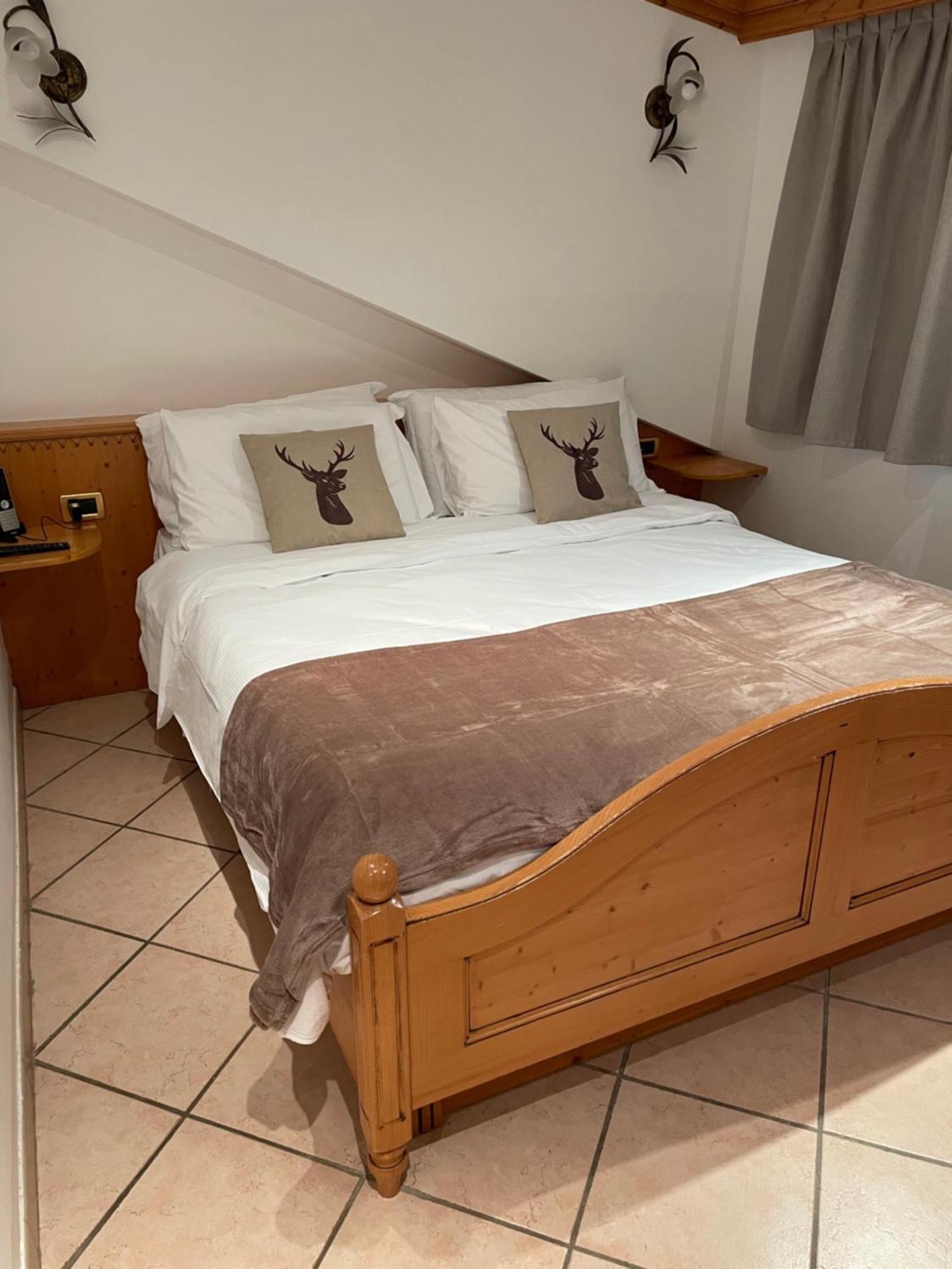 Hotel Valle Verde - Rent Ski & Bike ตาร์วีซีโอ ภายนอก รูปภาพ