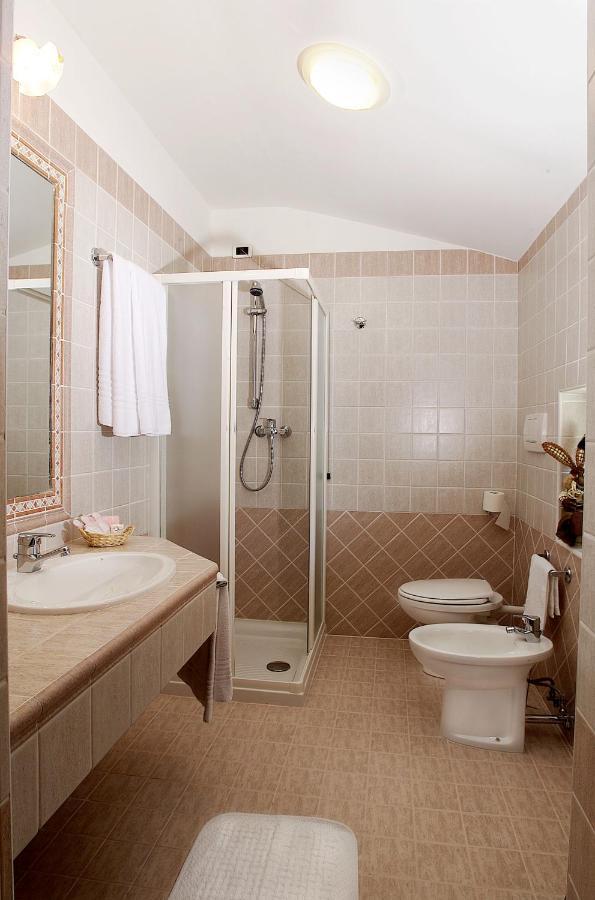 Hotel Valle Verde - Rent Ski & Bike ตาร์วีซีโอ ภายนอก รูปภาพ